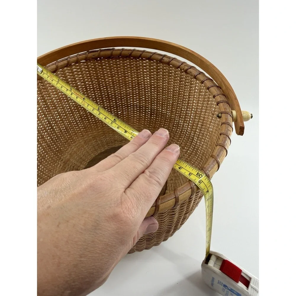 Nantucket Lighthouse Style Basket Woven Wooden Swing Handled Round 10